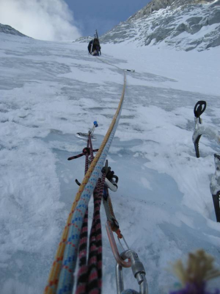 Un tiro di corda sulla nord della Presanella