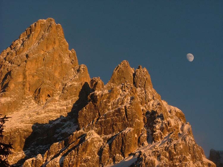 Luna e Pale di San Martino