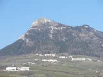 la  mia montagna dietro casa