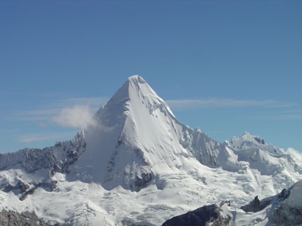 Nevado Artesonraju, Cordillera Blanca (Peru')