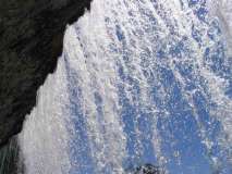 Dietro la cascata di Fanes
